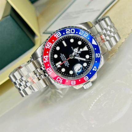 GMT-MASTER II PEPSI BLUE AND RED BEZEL STAINLESS STEEL JUBILEE WATCH